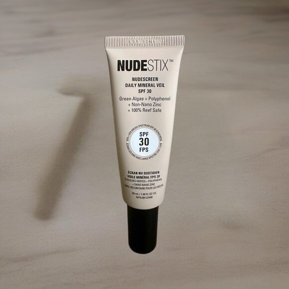 NUDESTIX Nudescreen Daily Mineral Veil SPF 30 – Tint Nude - Picture 5 of 5